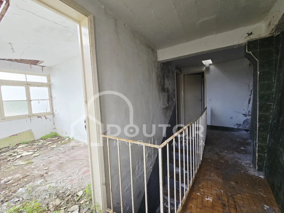 Moradia T3 para Venda em Santo Antonio Foto 16