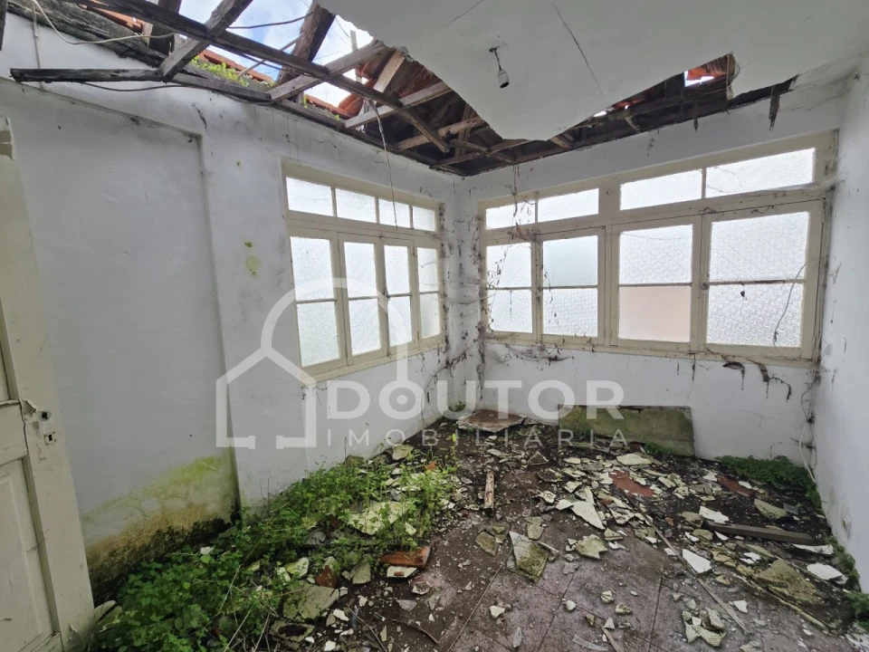 Moradia T3 para Venda em Santo Antonio Foto 18