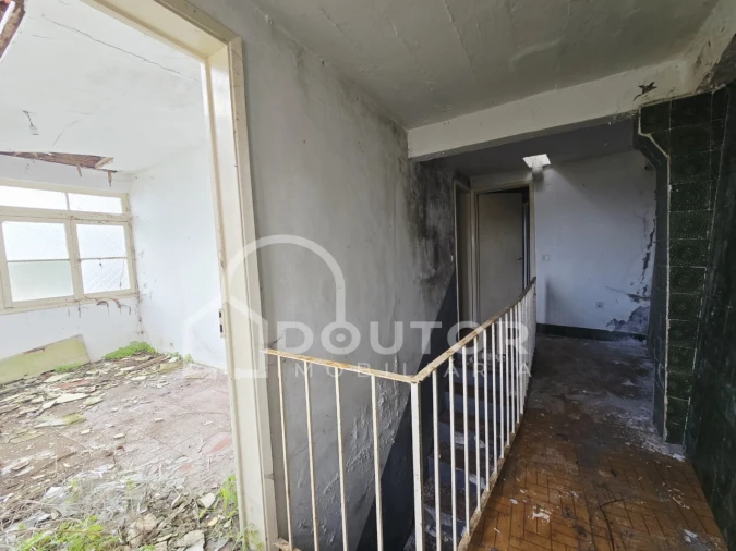 Moradia T3 para Venda em Santo Antonio Foto 16