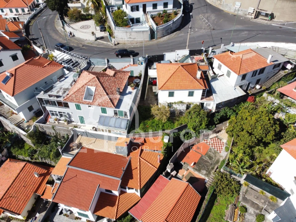 Moradia T4 para Venda em Funchal (Santa Maria Maior) Foto 12