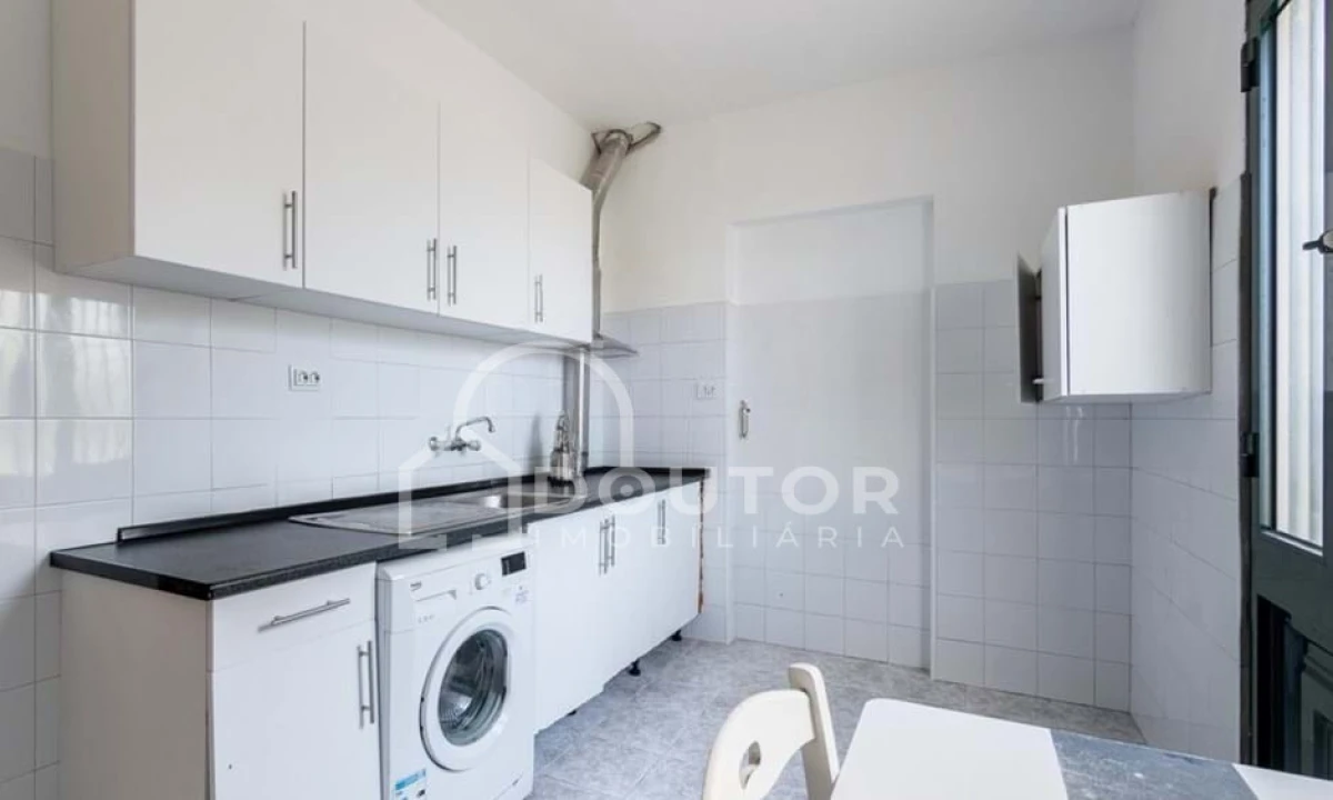 Moradia T4 para Venda em Funchal (Santa Maria Maior) Foto 17