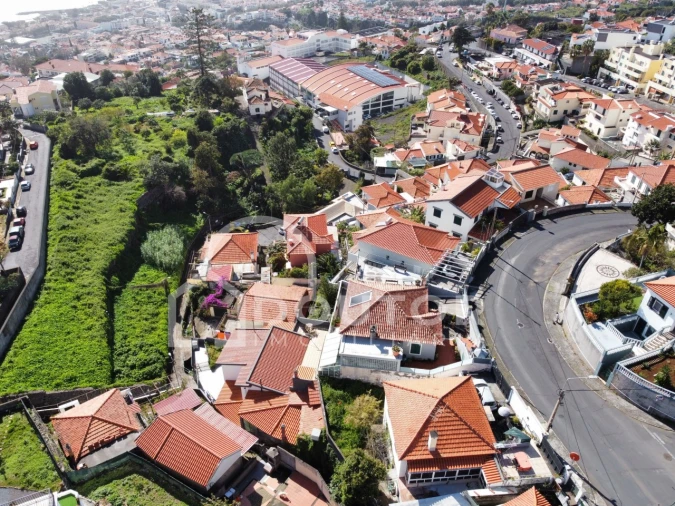 Moradia T4 para Venda em Funchal (Santa Maria Maior) Foto 14