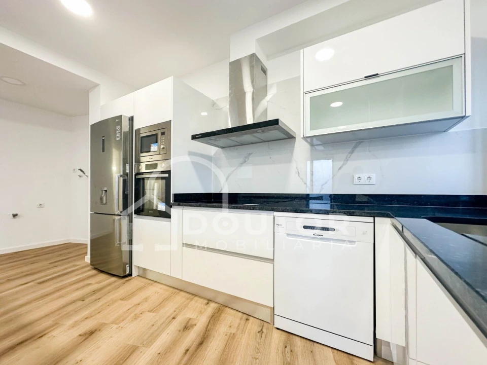 Moradia T3 para Venda em Camara de Lobos Foto 15