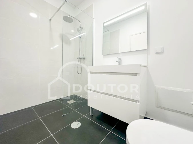 Moradia T3 para Venda em Camara de Lobos Foto 21