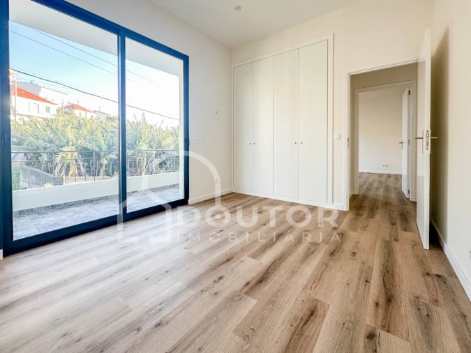 Moradia T3 para Venda em Camara de Lobos Foto 22