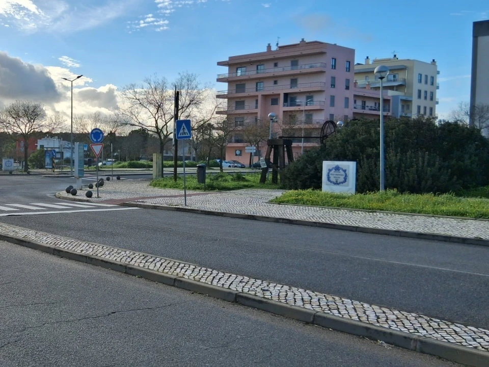Terreno Comércio / Armazém para Venda em Loule (São Clemente) Foto 2