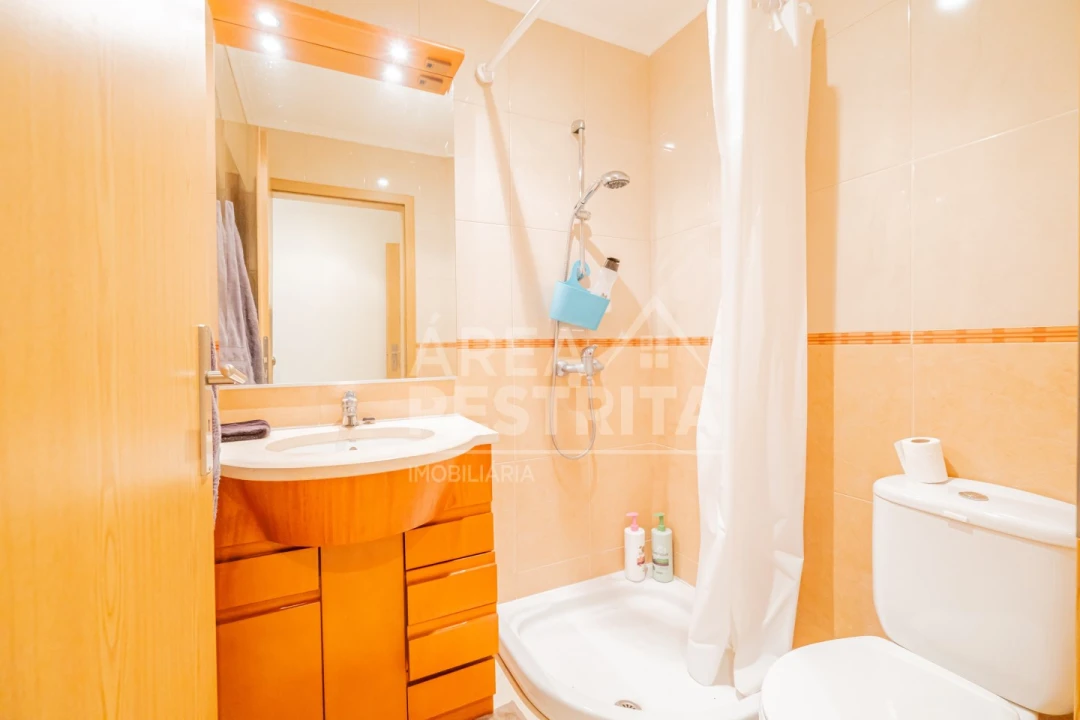 Apartamento T3 para Venda em Corroios Foto 28