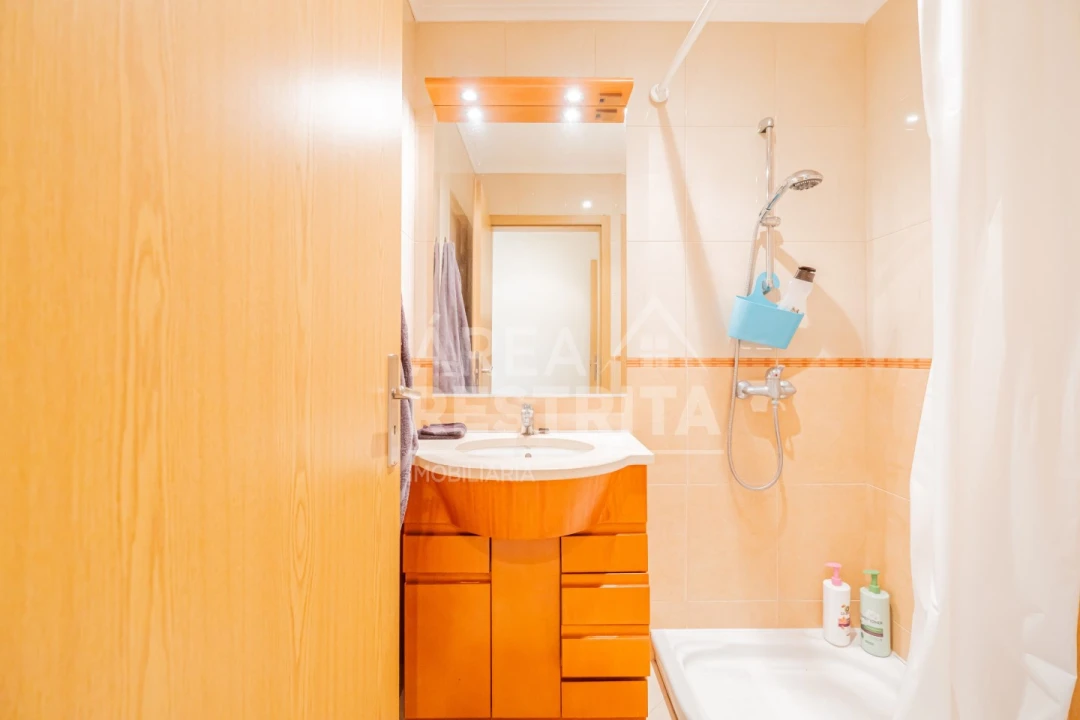 Apartamento T3 para Venda em Corroios Foto 29