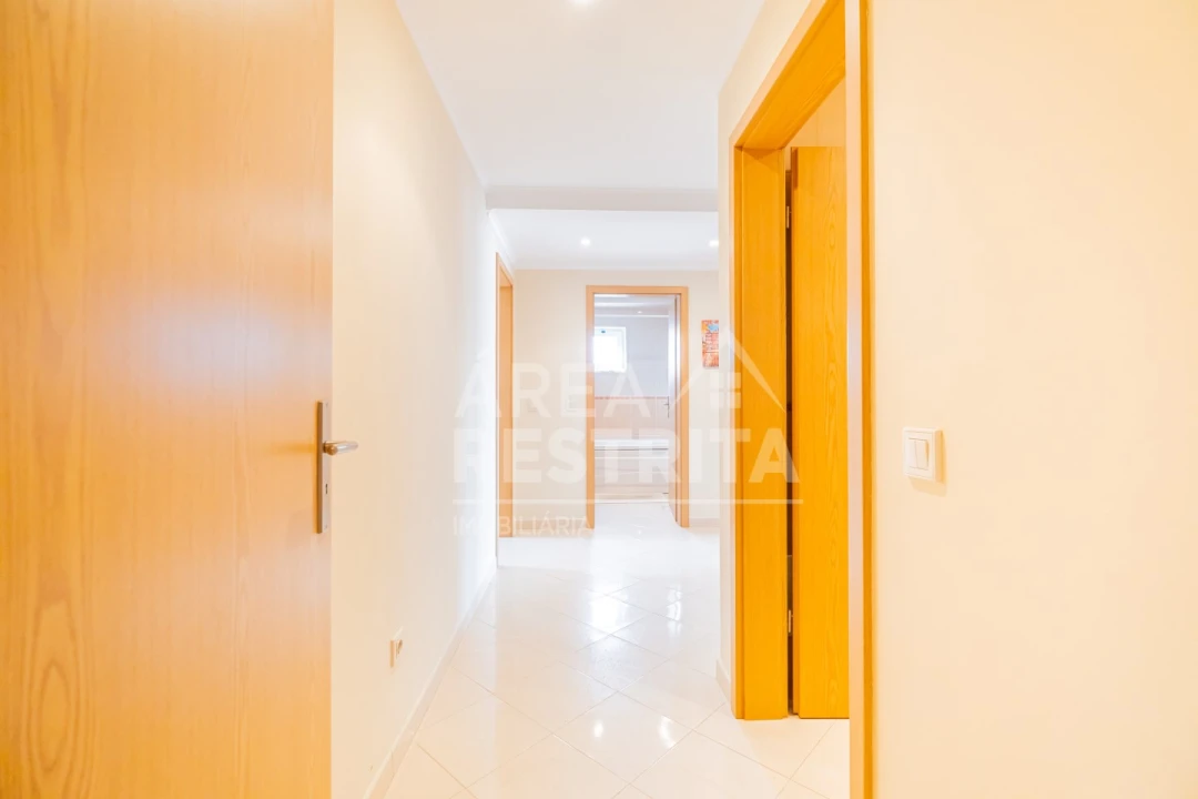 Apartamento T3 para Venda em Corroios Foto 37