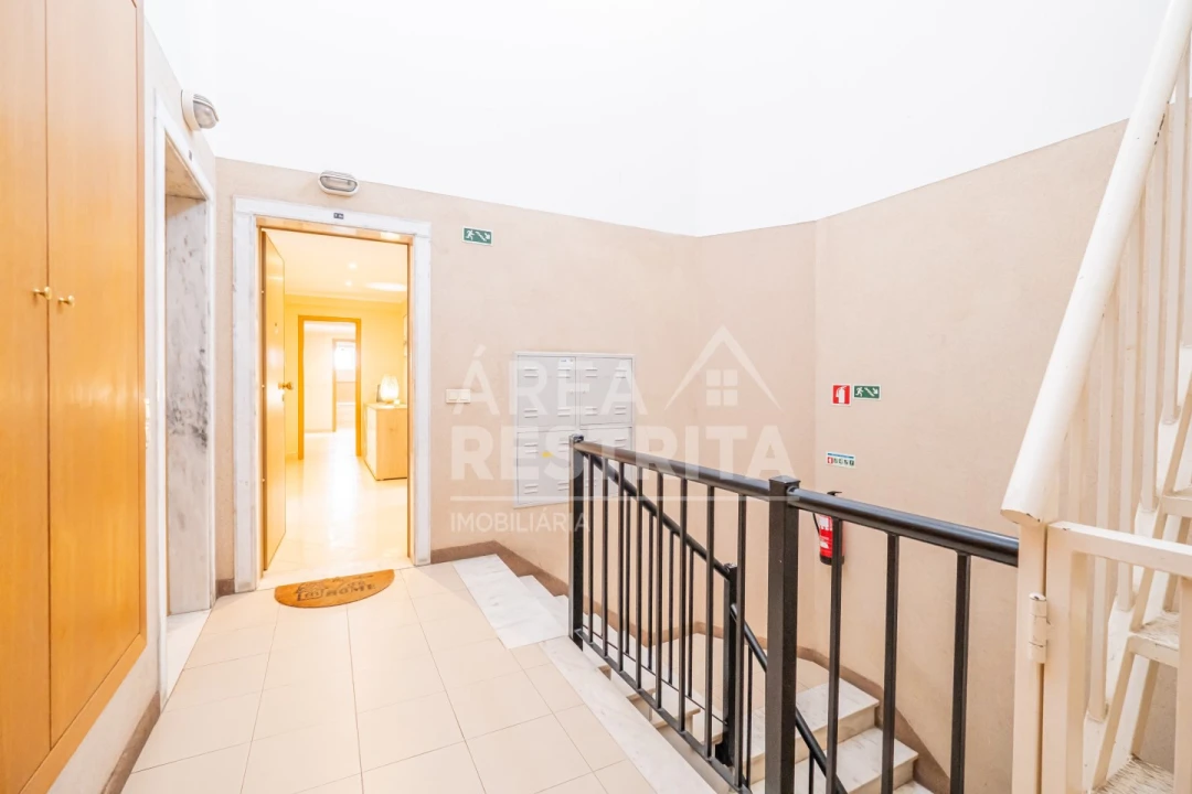 Apartamento T3 para Venda em Corroios Foto 44