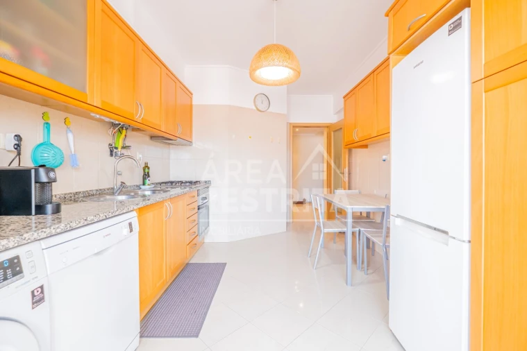 Apartamento T3 para Venda em Corroios Foto 10