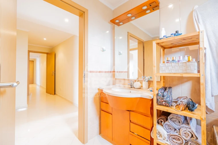 Apartamento T3 para Venda em Corroios Foto 27