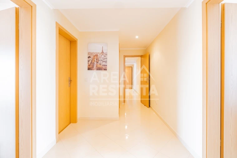 Apartamento T3 para Venda em Corroios Foto 31