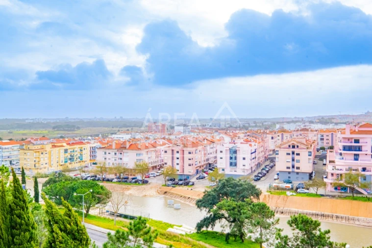 Apartamento T3 para Venda em Corroios Foto 35