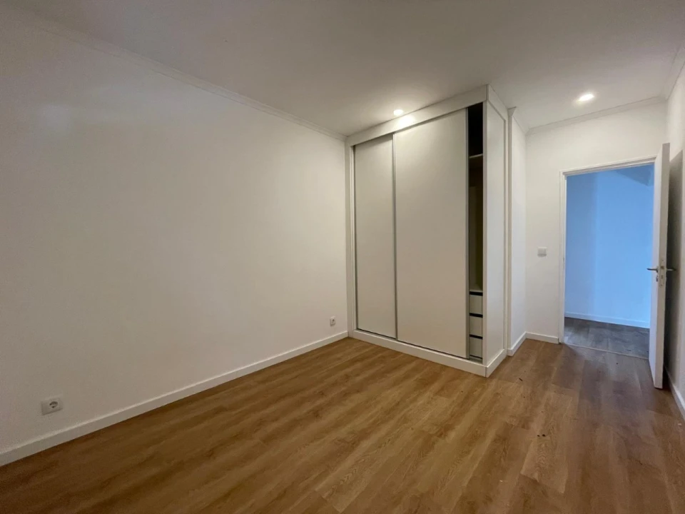 Moradia T1 para Venda em Fernao Ferro Foto 4