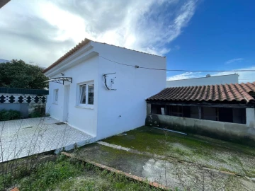 Moradia T1 para Venda em Fernao Ferro