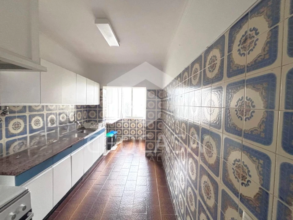 Apartamento T3 para Venda em Carcavelos e Parede Foto 1