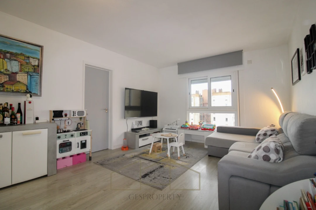 Apartamento T3 para Venda em Laranjeiro e Feijó Foto 2