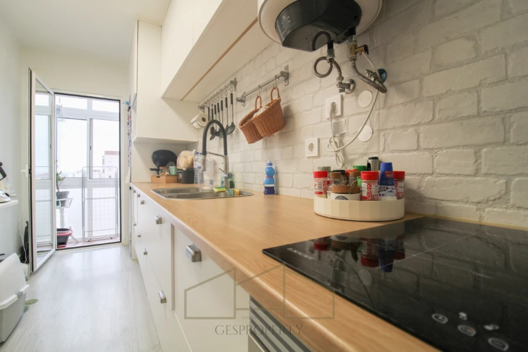 Apartamento T3 para Venda em Laranjeiro e Feijó Foto 4