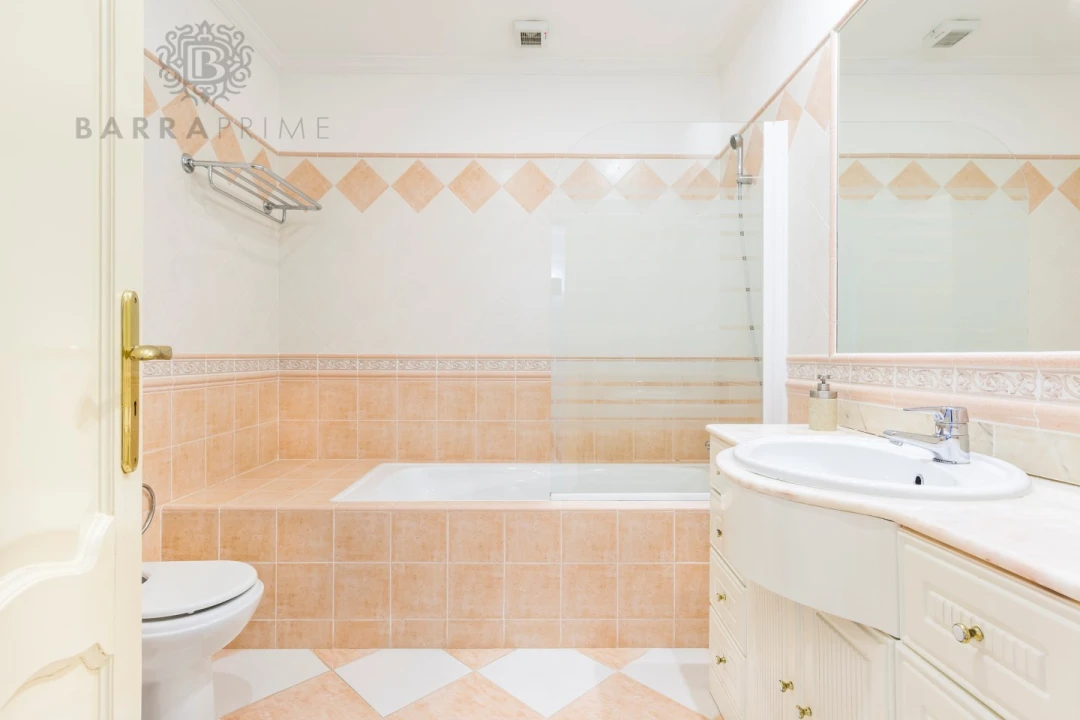 Moradia T5 para Venda em Almancil Foto 26