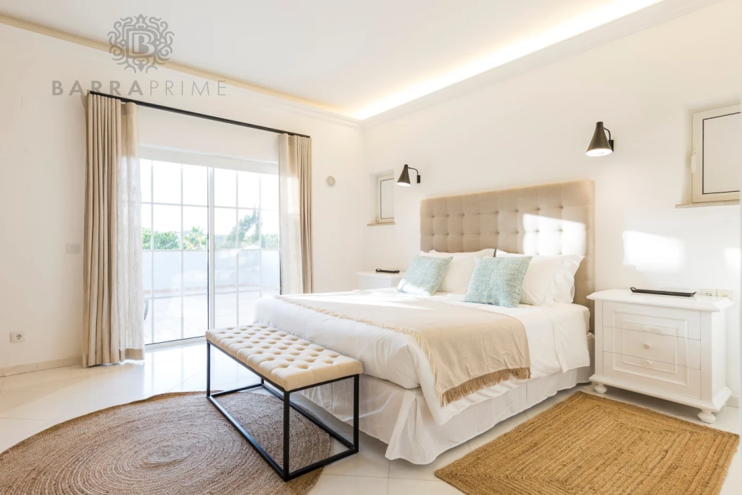 Moradia T5 para Venda em Almancil Foto 47