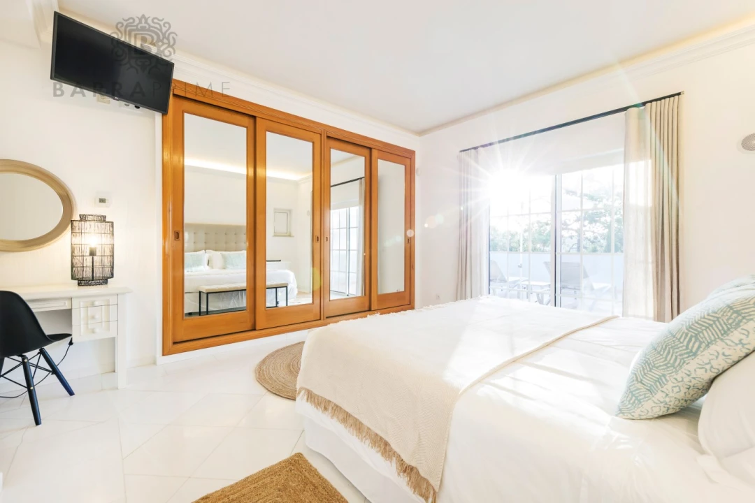 Moradia T5 para Venda em Almancil Foto 48