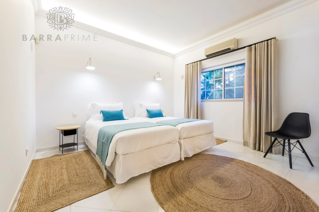 Moradia T5 para Venda em Almancil Foto 64