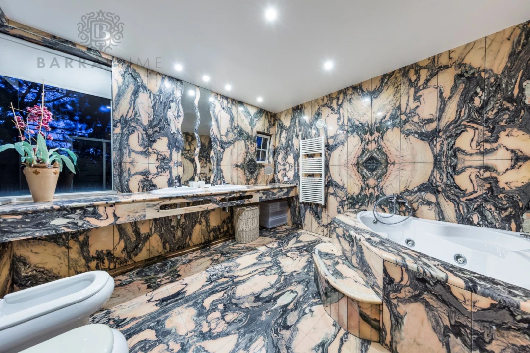 Moradia T5 para Venda em Almancil Foto 78