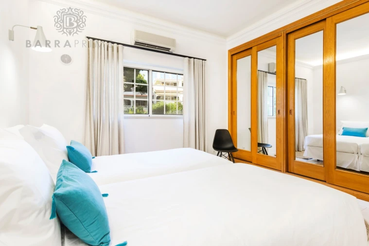 Moradia T5 para Venda em Almancil Foto 24