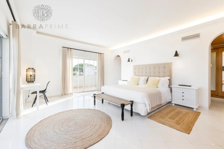 Moradia T5 para Venda em Almancil Foto 39