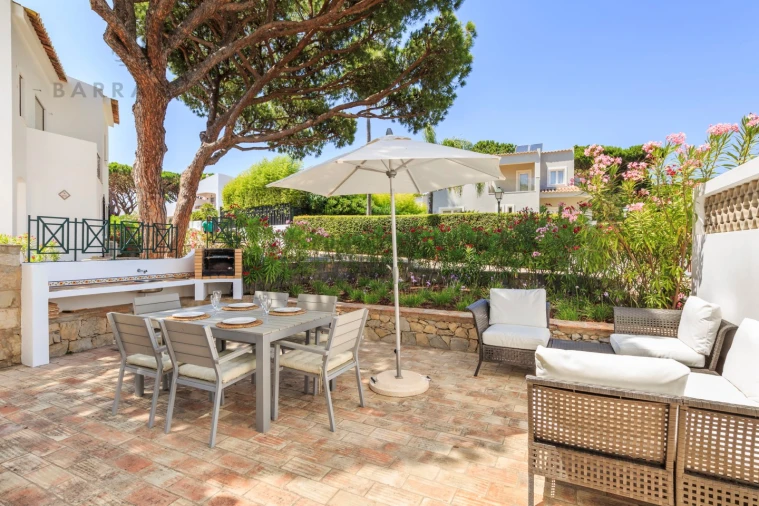 Moradia T3 para Venda em Almancil Foto 32