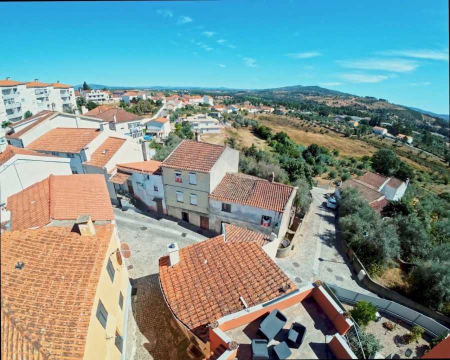 Moradia T3 para Venda em Dominguizo Foto 2