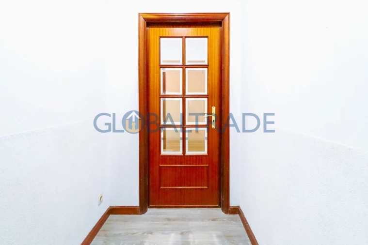 Apartamento T1 para Venda em Canelas Foto 8