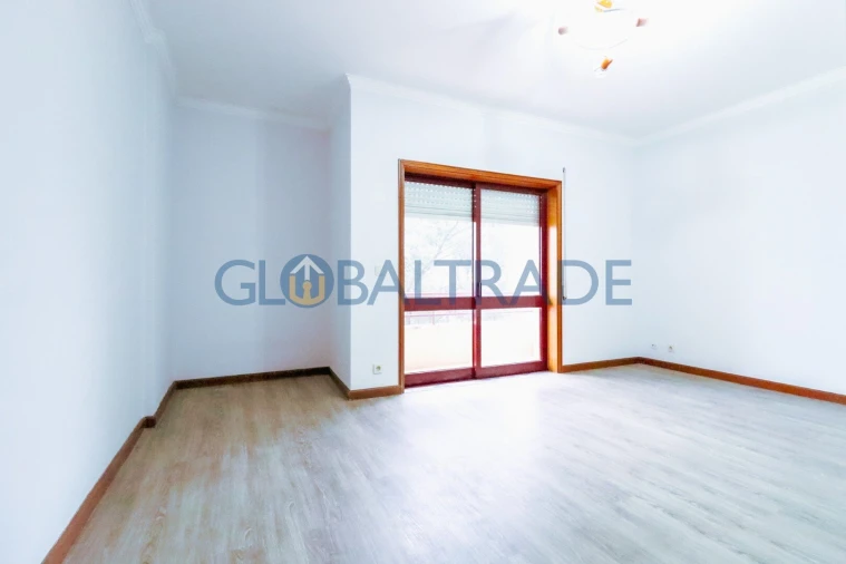 Apartamento T1 para Venda em Canelas Foto 16