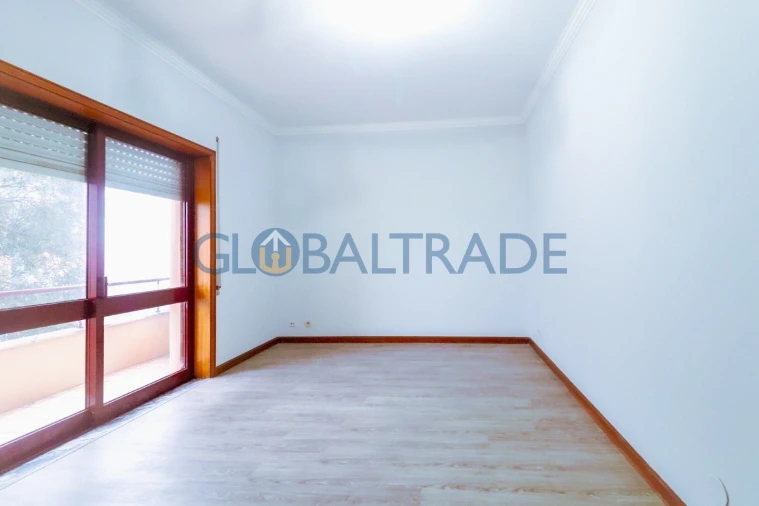 Apartamento T1 para Venda em Canelas Foto 17