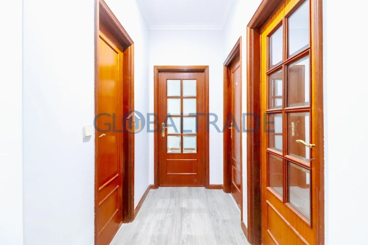 Apartamento T1 para Venda em Canelas Foto 14