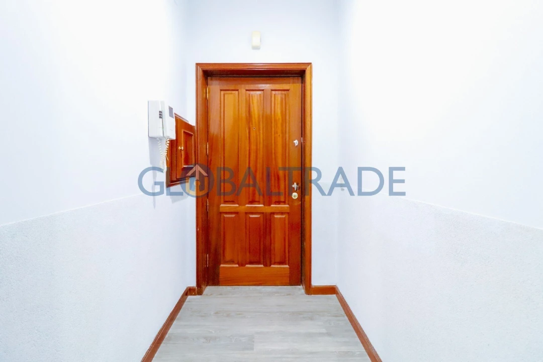 Apartamento T1 para Venda em Canelas Foto 9