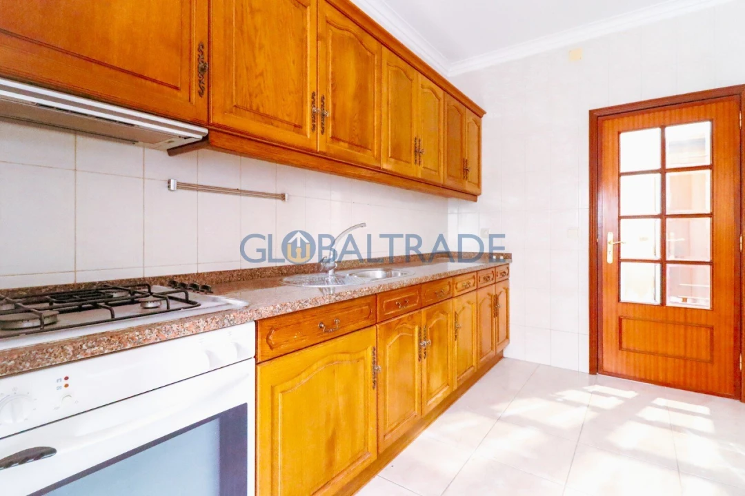 Apartamento T1 para Venda em Canelas Foto 5