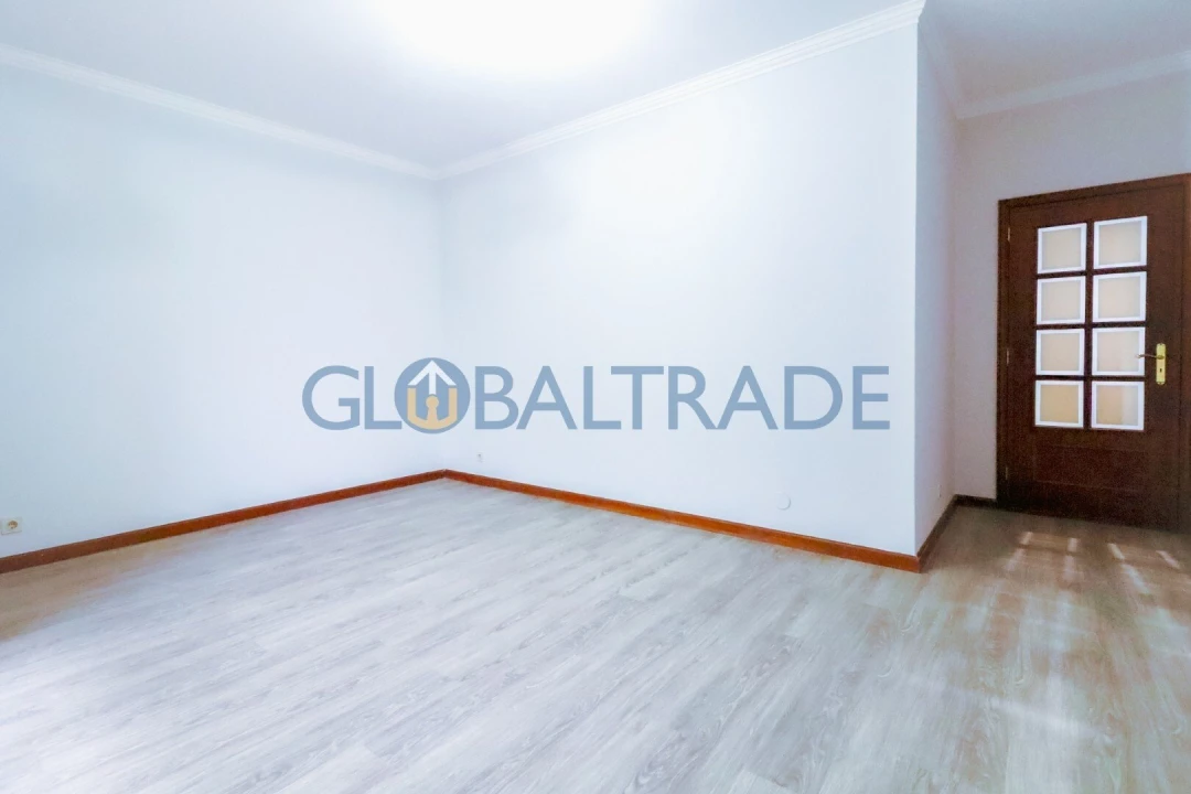 Apartamento T1 para Venda em Canelas Foto 19