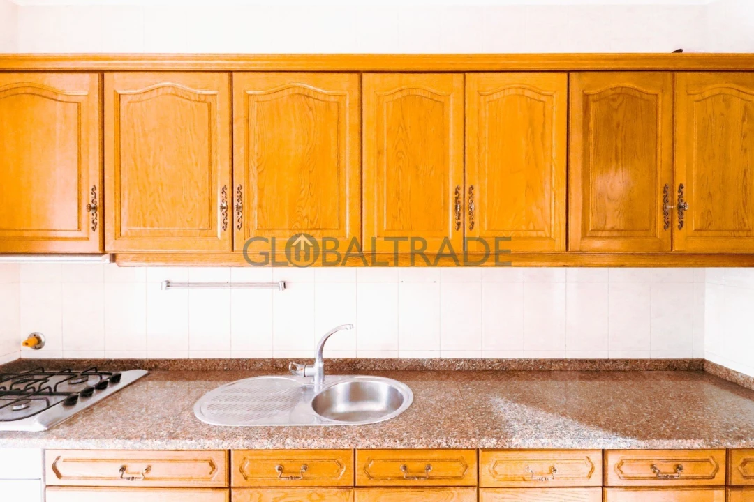 Apartamento T1 para Venda em Canelas Foto 3