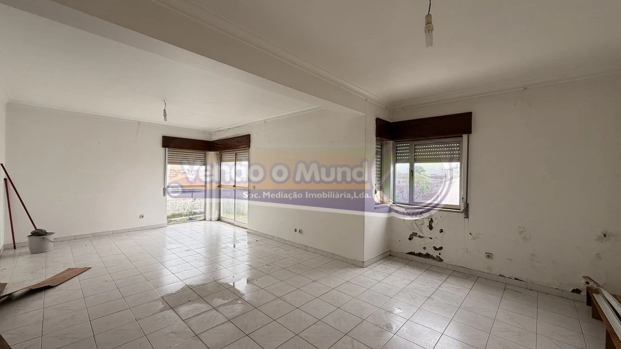 Apartamento T2 para Venda em Benavente Foto 9