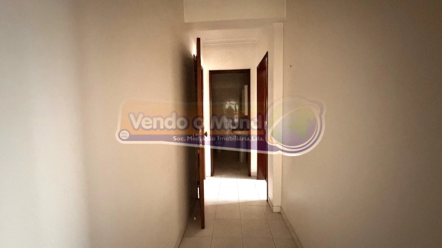 Apartamento T2 para Venda em Benavente Foto 14
