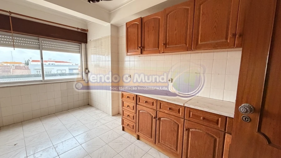 Apartamento T2 para Venda em Benavente Foto 1