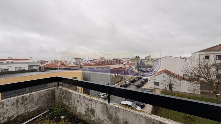 Apartamento T2 para Venda em Benavente Foto 7