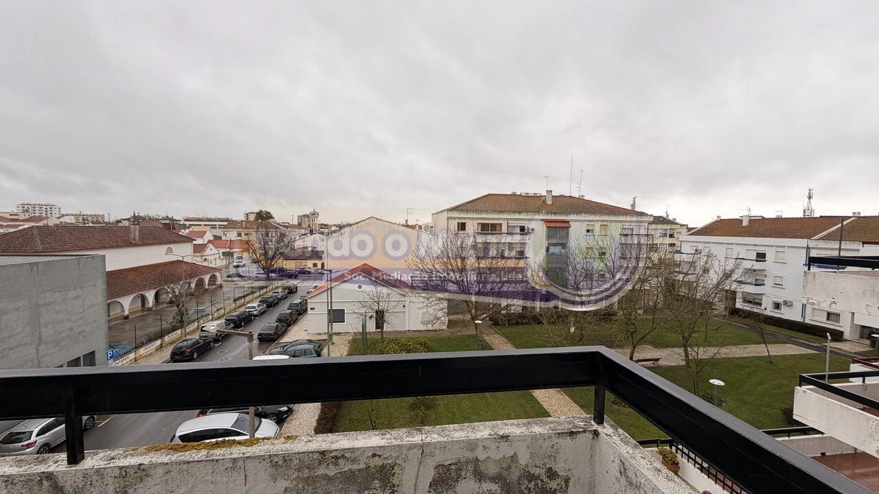 Apartamento T2 para Venda em Benavente Foto 6