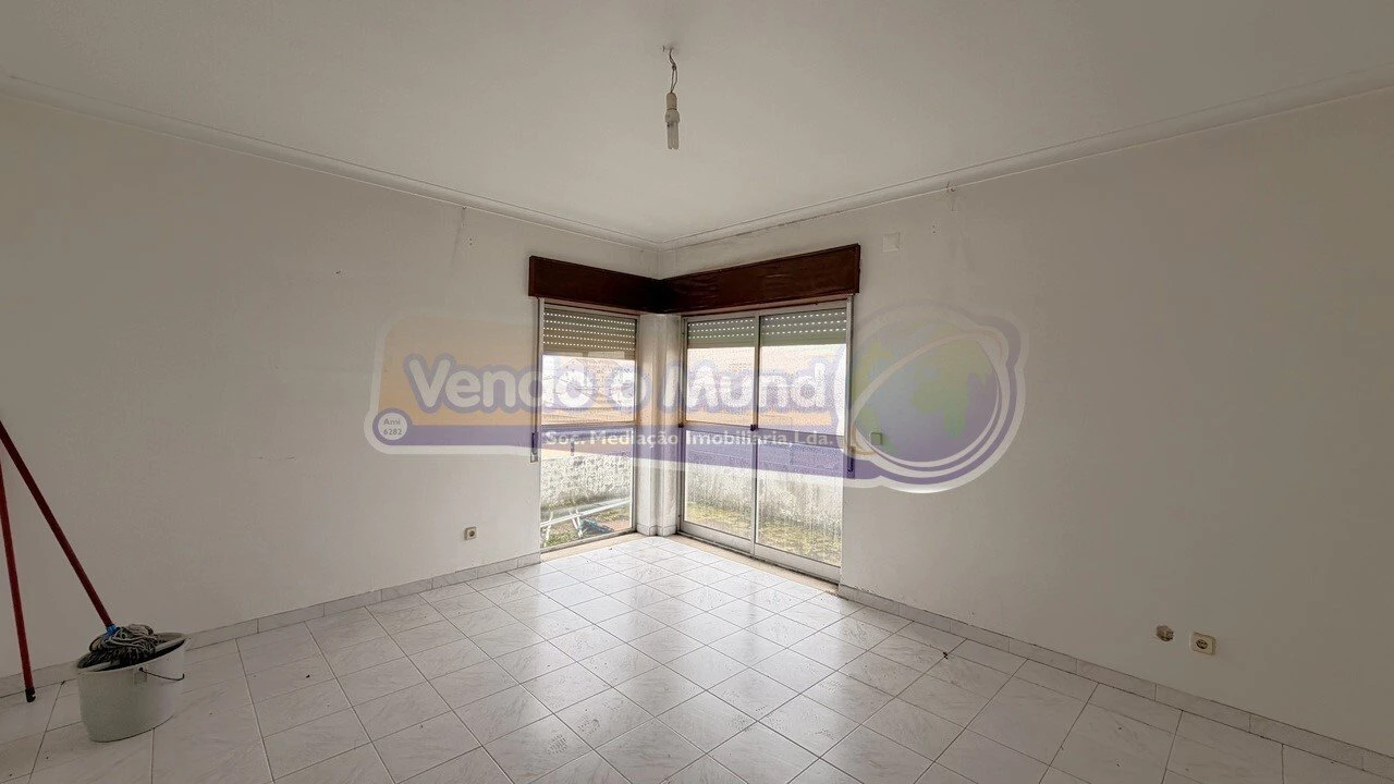 Apartamento T2 para Venda em Benavente Foto 11