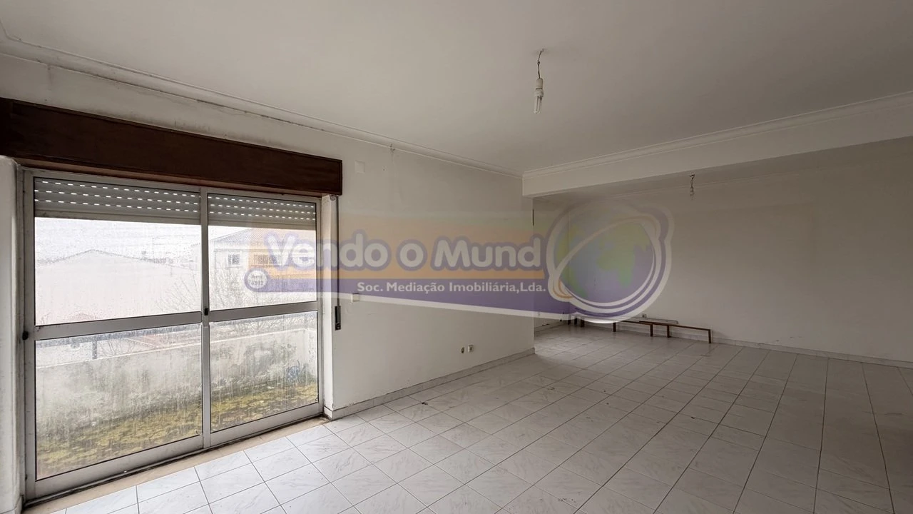 Apartamento T2 para Venda em Benavente Foto 8