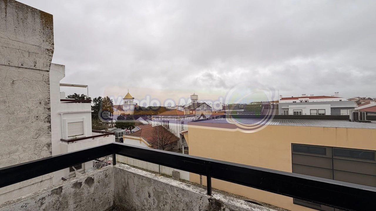 Apartamento T2 para Venda em Benavente Foto 5