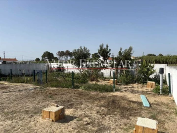 Terreno para Venda em Atalaia e Alto Estanqueiro-Jardia