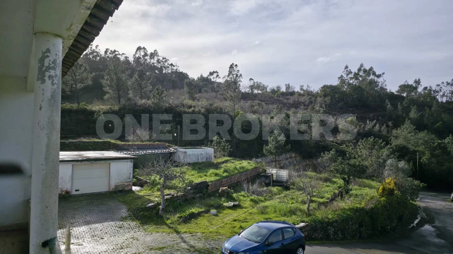 Moradia T4 para Venda em Lousa Foto 6